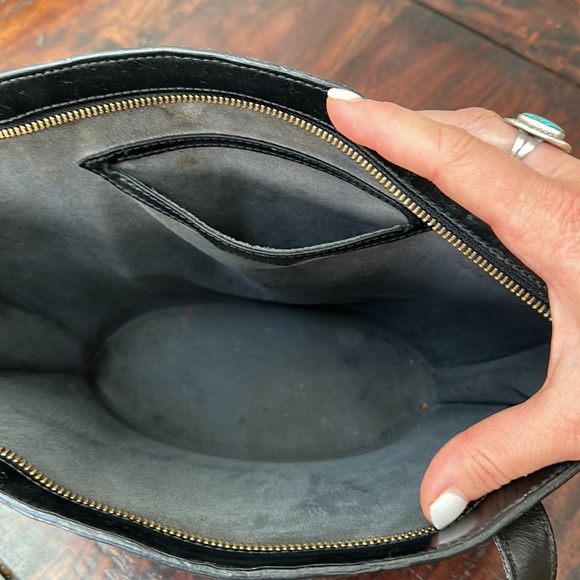 Authentic Louis Vuitton st. Jacques Epi leather. used. Good condition. - Picture 4 of 11